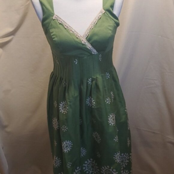Signature by Sangria Dresses & Skirts - Sangria Sequin and Lime Colored Midi Dress SZ 4